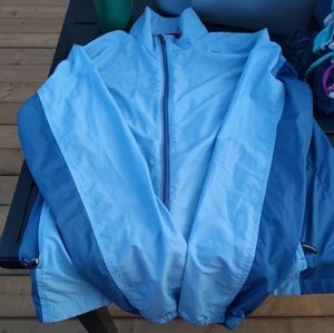 Ladies Blue Saucony Windbreaker Jacket, Size Small, Lightweight, Back Ve…
